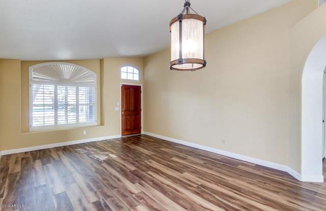 3736 E Morrow Drive Gallery 3