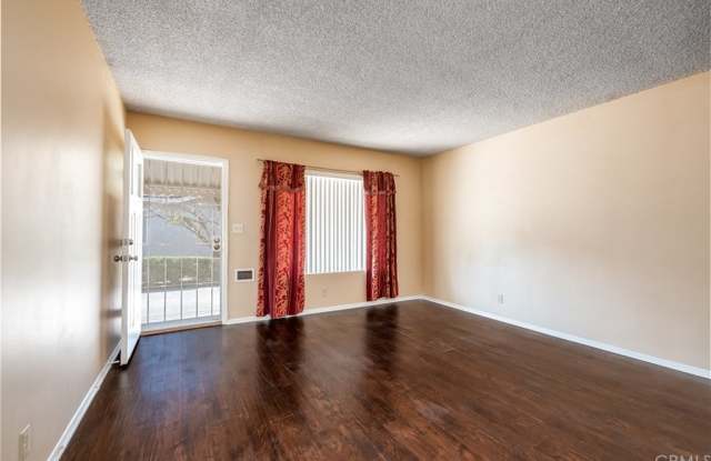 1842 E Lomita Gallery 2