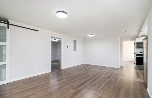 4007 Moore Creek Drive Gallery 2