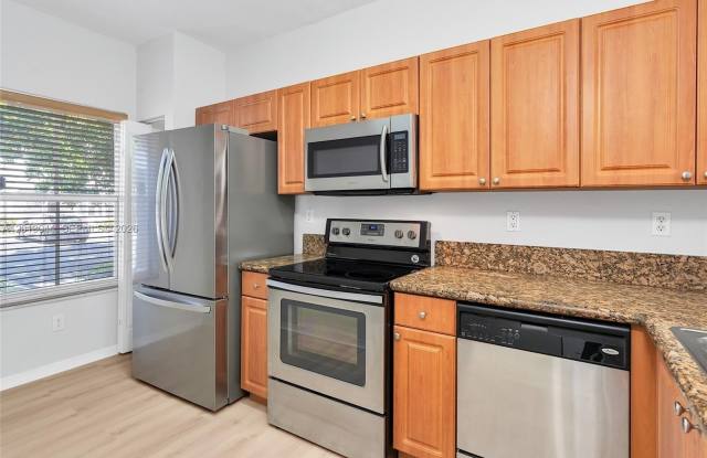 4967 SW 140th Ter Gallery 3