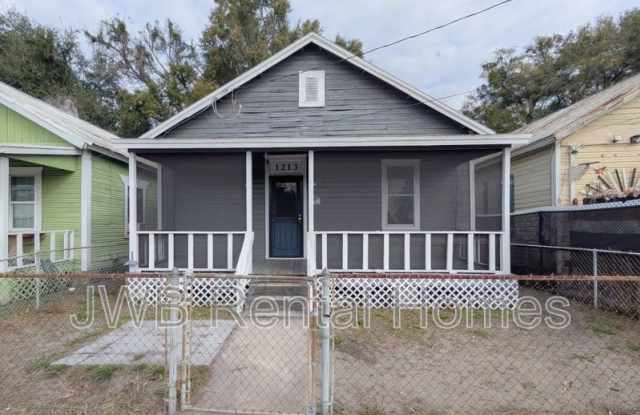 1213 Duval St W photos photos