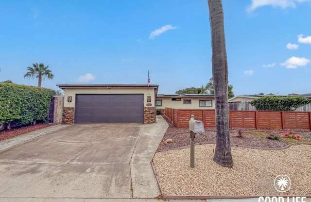 2726 Tonto Way photos photos