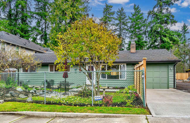 East Lynnwood Three Bed, 1 1/2 Bath Rambler photos photos