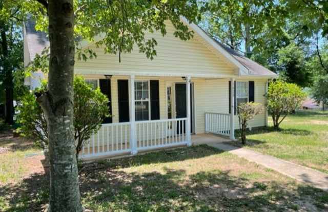 Charming ranch-style 2 Bedroom 1 Bath home in Pineville offering comfortable single-level living. photos photos