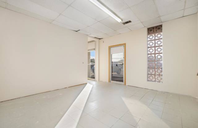 2908 Bloomingdale Road - 4 Gallery 3