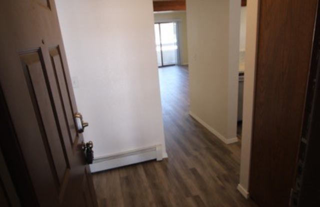 Newly Remodeled Two Bedroom Condo near JBER! - 5640 East 40th Avenue, Anchorage, AK 99504