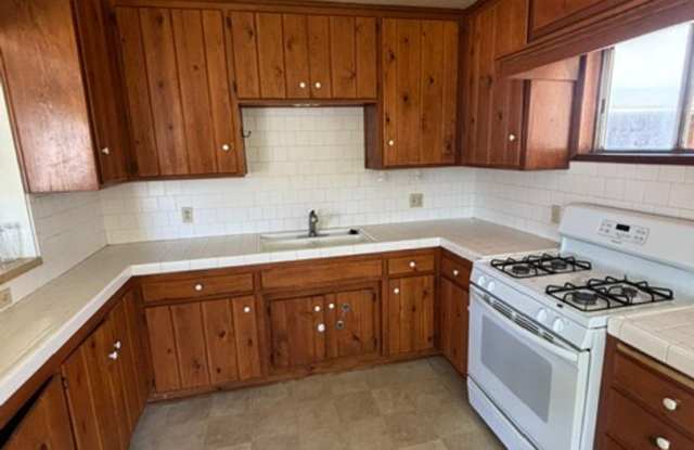 Move-In Ready Mountain Retreat with Garage Near Frazier Park & Los Padres Forest Gallery 4