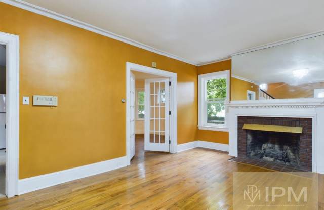 Stunning 4 Bedroom Home Coming Soon Located in York City School District Gallery 4