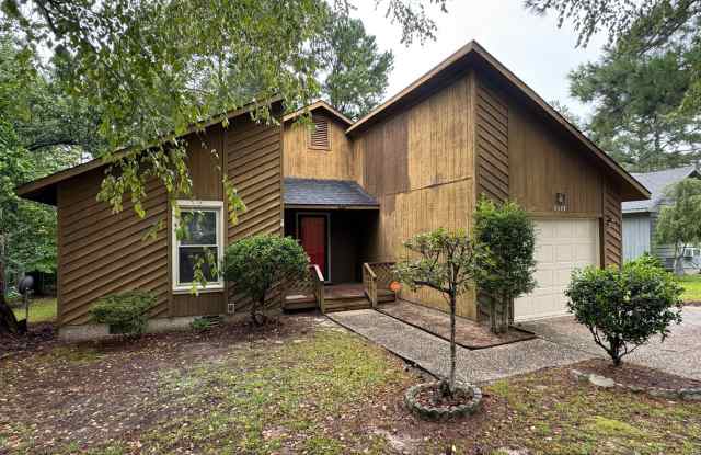 Charming 3 Bed, 2 Bath Fayetteville Home - 5533 Deep Hollow Court, Fayetteville, NC 28311 Charming 3 Bed, 2 Bath Fayetteville Home - 5533 Deep Hollow Court, Fayetteville, NC 28311