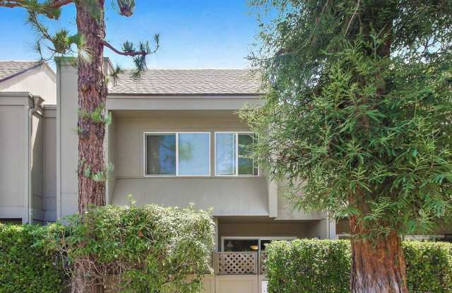 2528 ARIZONA Avenue Gallery 2