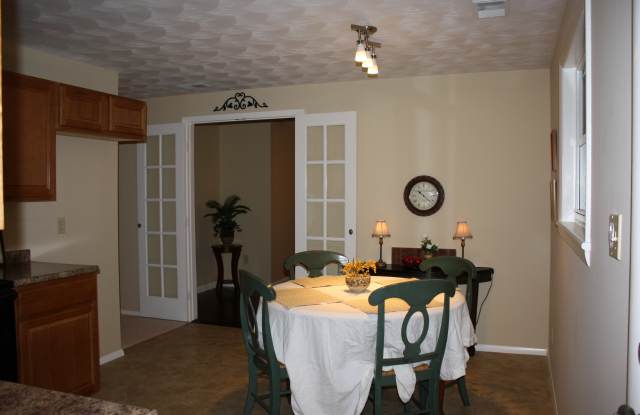 133 Bayview Ave photos photos