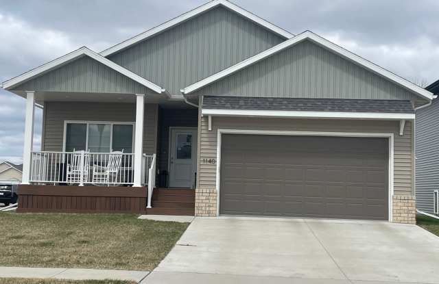 4-bedroom, 3-bathroom West Fargo Single-Family Home w/ 2 Stall Garage photos photos