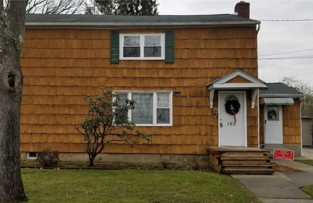 163 New Hampshire S - 163 New Hampshire Avenue, Massapequa, NY 11758