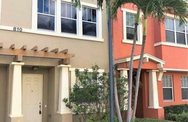 810 Marina Del Ray Lane Gallery 2