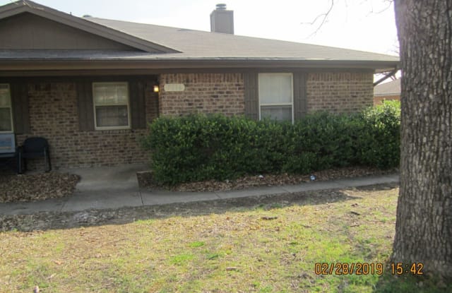 7016 Lincoln Dr - 7016 Lincoln Drive, North Richland Hills, TX 76182