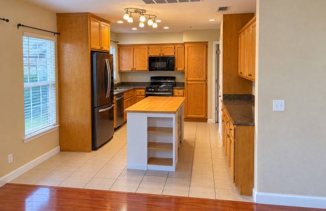 Spacious & Light-Filled Livermore Home with Great Backyard! Gallery 4