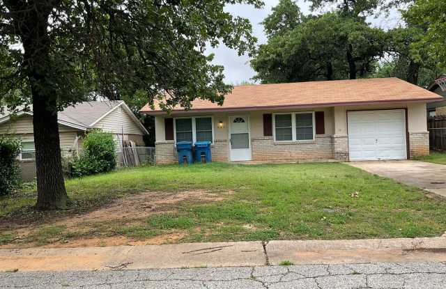 3 Bed, 1 1/2 Bath, 1 Car Garage photos photos