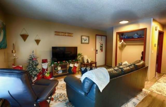 638 OUIDA WAY Gallery 3