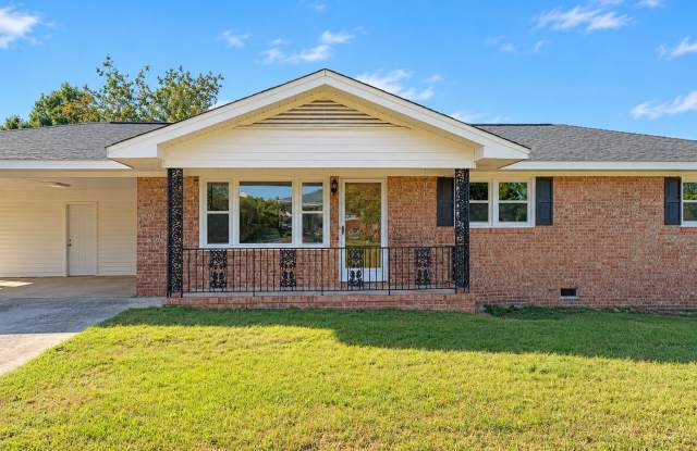 Brick Ranch _ Fenced Yard _ North Augusta SC Gallery 4