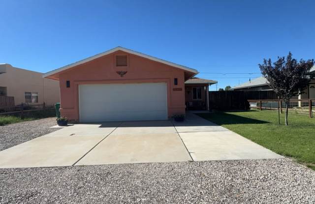 3-Bedroom, 2-Bathroom Home in Hereford-Available Now! - 10238 South Honeysuckle Drive, Miracle Valley, AZ 85615