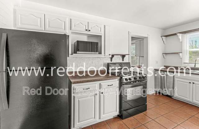 957 Woodhill Dr photos photos