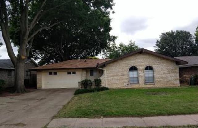 703 Cavendish Drive - 703 Cavendish Drive, Arlington, TX 76014