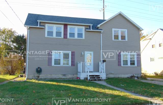816 1/2 Milwaukee Street - 816 Milwaukee Street, Menasha, WI 54952