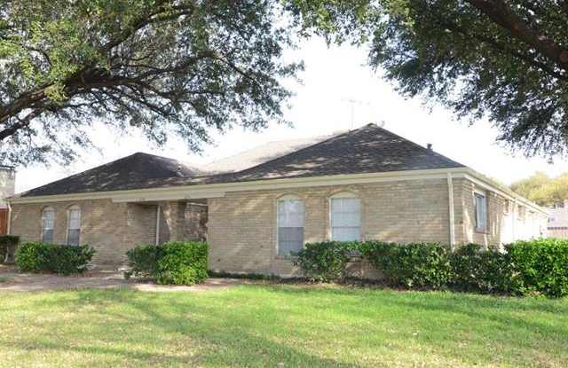431 Tiffany Trail - 431 Tiffany Trl, Richardson, TX 75081