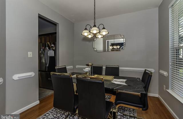 11100 SATURN Court Gallery 3