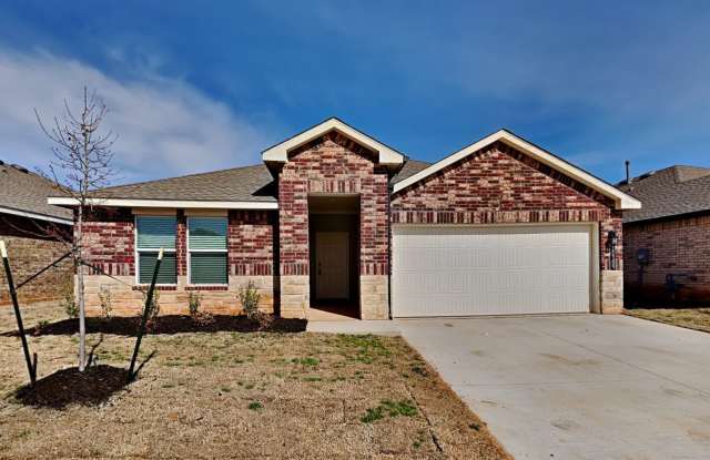Very Nice 4 Bedroom 2 Bath Home in Yukon Schools photos photos