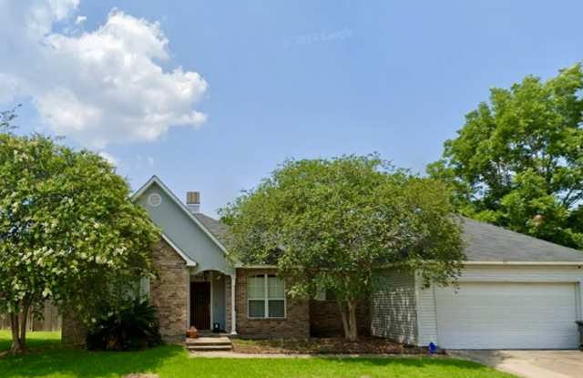 Spacious 3-Bedroom 2-Bathroom Brick Home photos photos
