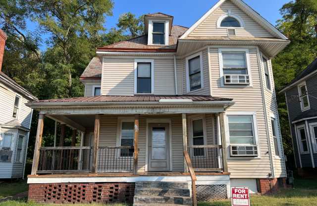 729 Greene St - 729 Greene Street, Marietta, OH 45750 729 Greene St - 729 Greene Street, Marietta, OH 45750