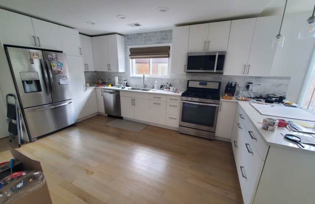 3005 N Normandy Ave photos photos