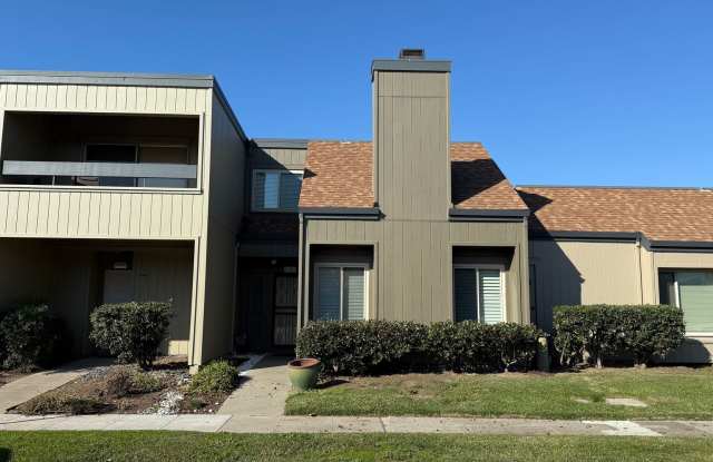 1063 Mangrove Lane- 30% Rental Fee Gallery 1