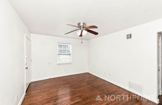 6th Street Apartments Gallery 4