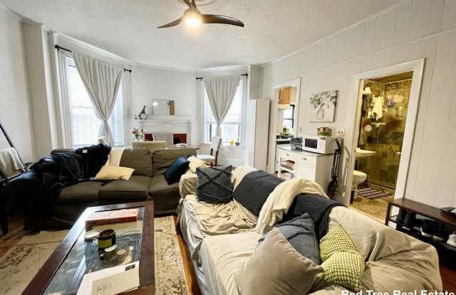 914 Beacon St photos photos