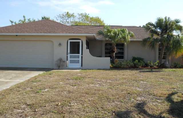3/2 Home with Garage Available NOW off Santa Barbara Blvd area Gallery 4