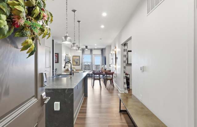 100 SAINT IVES Place photos photos