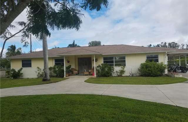 5235 Myrtle LN Gallery 2