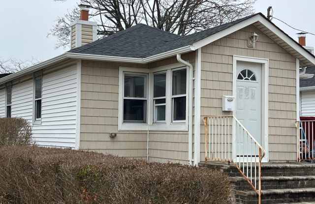 1052 Cornwell Avenue photos photos