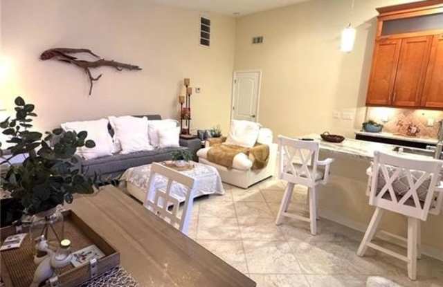 1517 SW 51st Ln Gallery 4