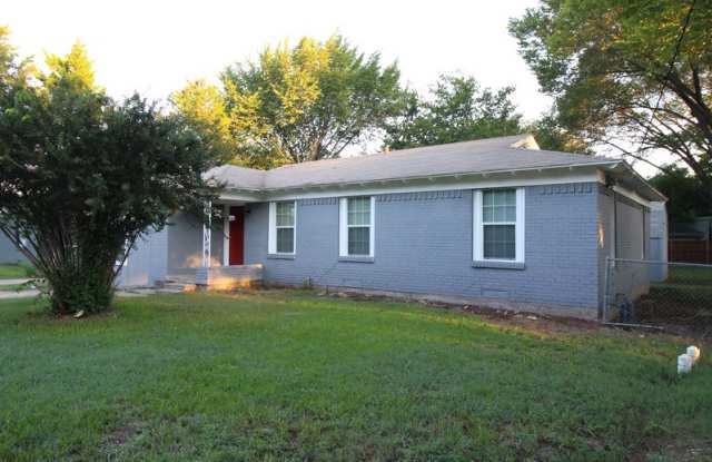 12921 Mitchell Dr Gallery 2