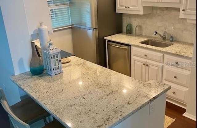 3235 GULF OF MEXICO Drive Gallery 3
