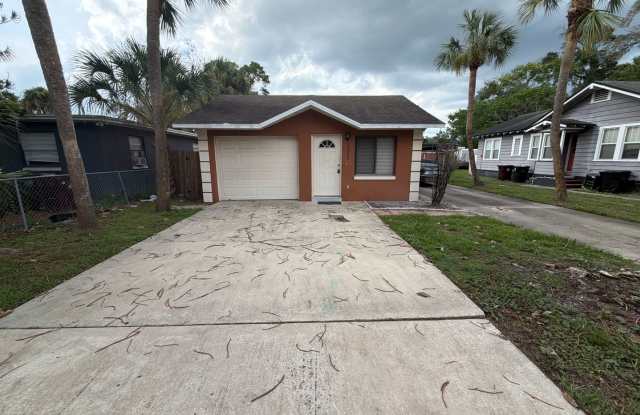 Spacious Duplex in Orlando’s Trendy Milk District with Garage and Washer/Dryer! photos photos Spacious Duplex in Orlando’s Trendy Milk District with Garage and Washer/Dryer! photos photos