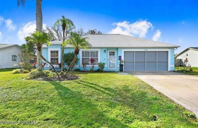 700 Pampas Street NW photos photos