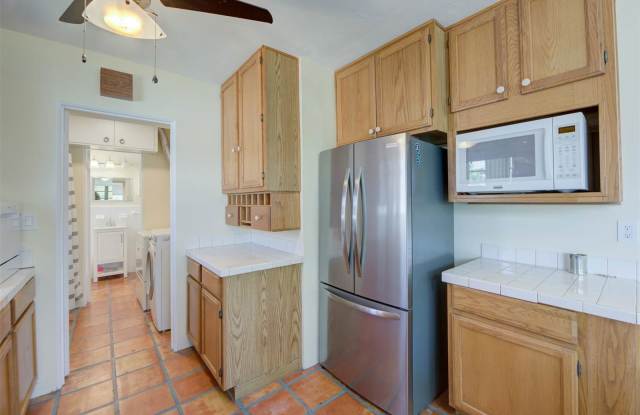 805 Northeast 40th Street photos photos