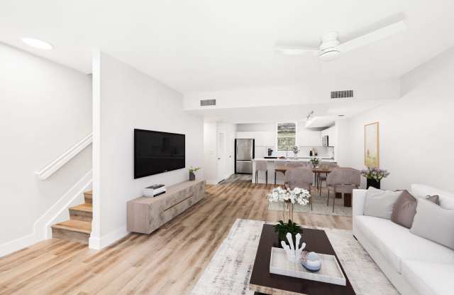 The Manor in Plantation - Apartment & Townhomes Gallery 3
