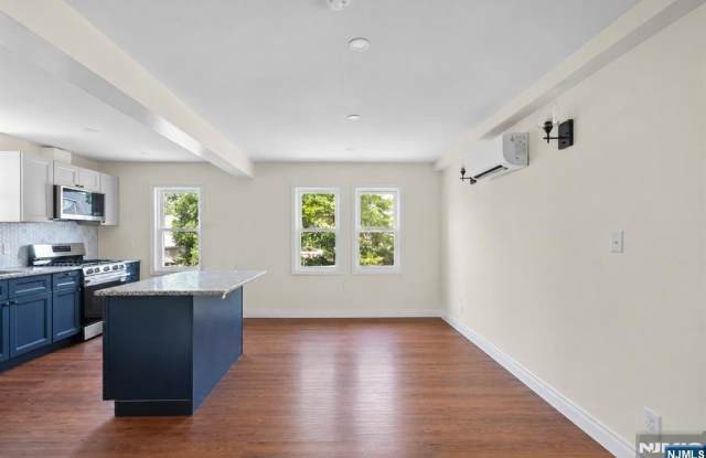 731 Humboldt Street Gallery 4