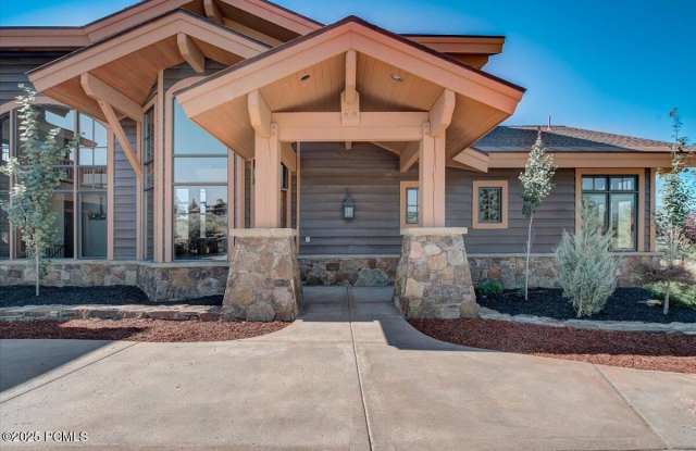 2530 Palomino Trail Gallery 2