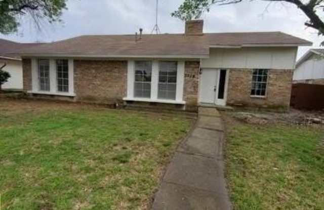 2210 Greenvalley Drive - 2210 Greenvalley Drive, Carrollton, TX 75007
